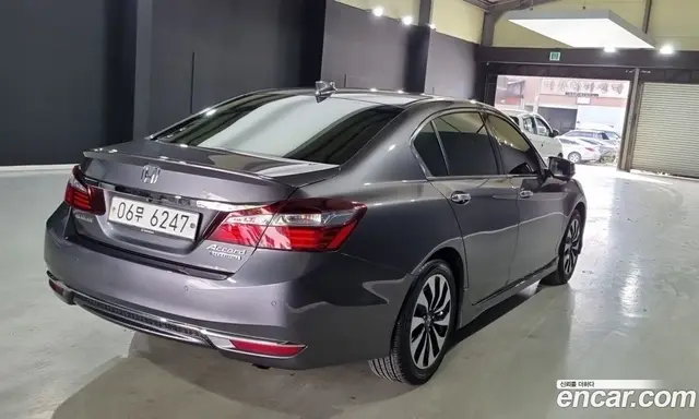 Honda Accord 2017 2.0 автомат (гидро), миниатюра 3 Honda Accord 2017 2.0 автомат (гидро), миниатюра 3