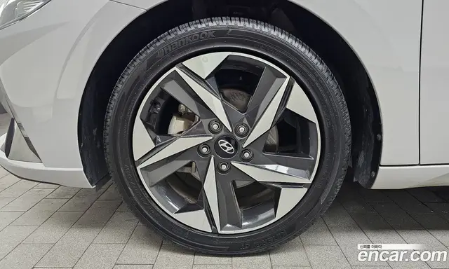 Hyundai Avante 2022 1.6 автомат (гидро), миниатюра 4 Hyundai Avante 2022 1.6 автомат (гидро), миниатюра 4