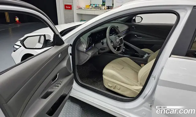 Hyundai Avante 2023 1.6 автомат (гидро), миниатюра 10 Hyundai Avante 2023 1.6 автомат (гидро), миниатюра 10