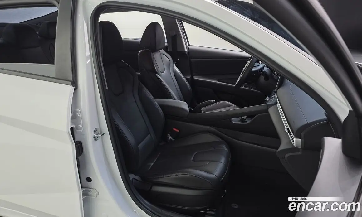 Hyundai Avante 2023 1.6 автомат (гидро), фото 18 Hyundai Avante 2023 1.6 автомат (гидро), фото 18