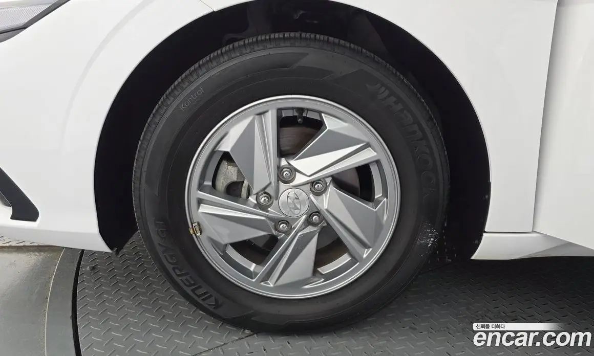 Hyundai Avante 2023 1.6 автомат (гидро), фото 5 Hyundai Avante 2023 1.6 автомат (гидро), фото 5