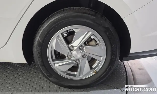 Hyundai Avante 2023 1.6 автомат (гидро), миниатюра 7 Hyundai Avante 2023 1.6 автомат (гидро), миниатюра 7