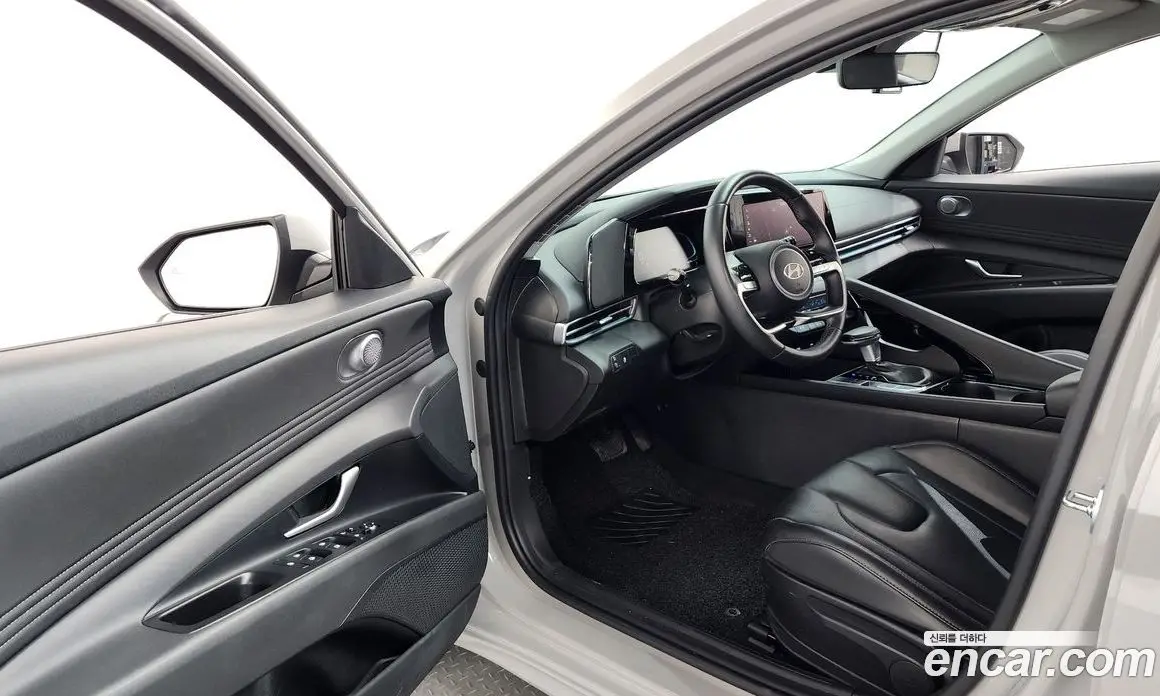 Hyundai Avante 2025 1.6 автомат (гидро), фото 13