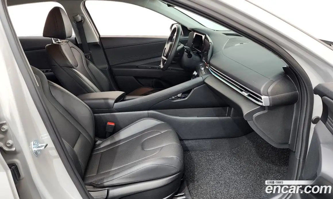 Hyundai Avante 2025 1.6 автомат (гидро), фото 16
