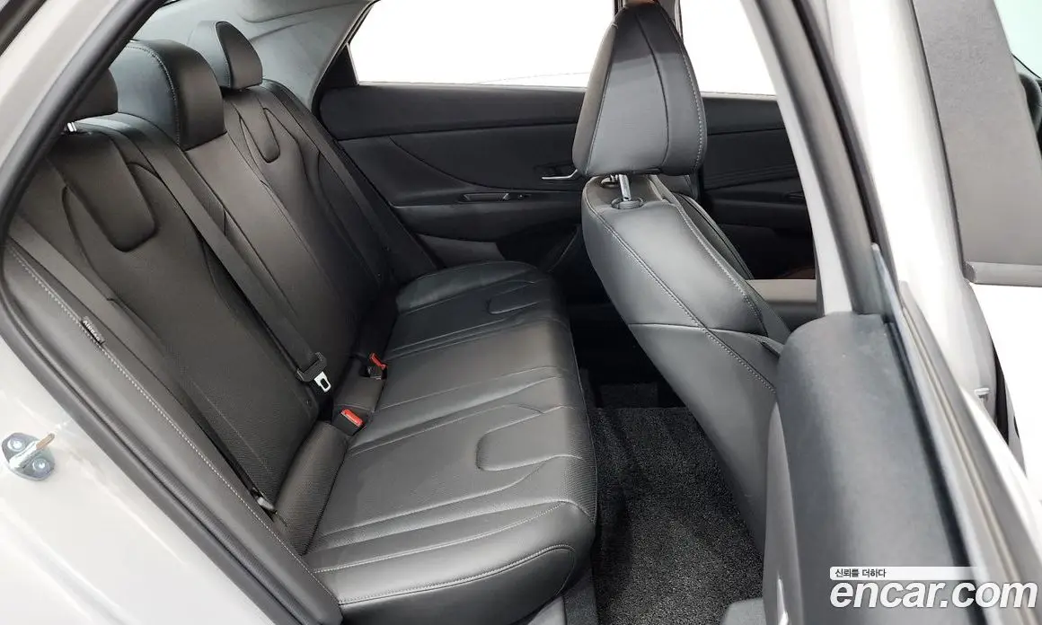 Hyundai Avante 2025 1.6 автомат (гидро), фото 17
