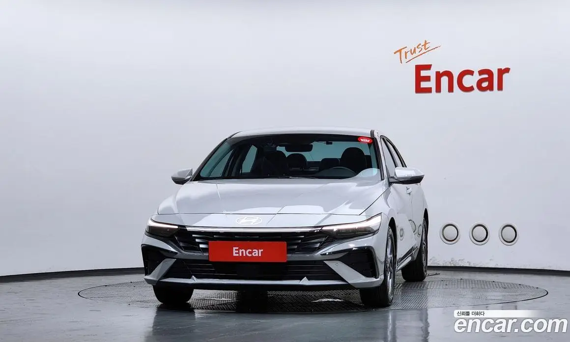 Hyundai Avante 2025 1.6 автомат (гидро), фото 3