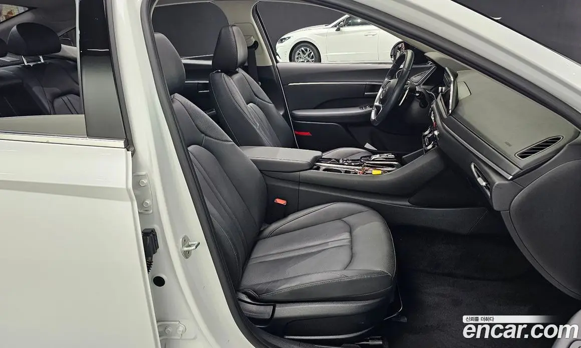 Hyundai Sonata 2019 2.0 автомат (гидро), фото 16 Hyundai Sonata 2019 2.0 автомат (гидро), фото 16