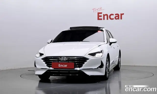 Hyundai Sonata 2019 2.0 автомат (гидро), миниатюра 3 Hyundai Sonata 2019 2.0 автомат (гидро), миниатюра 3