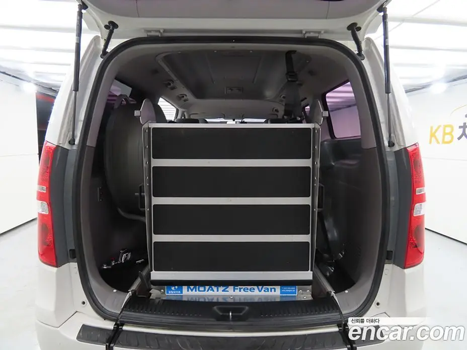 Hyundai Starex 2019 2.5 автомат (гидро), фото 19 Hyundai Starex 2019 2.5 автомат (гидро), фото 19