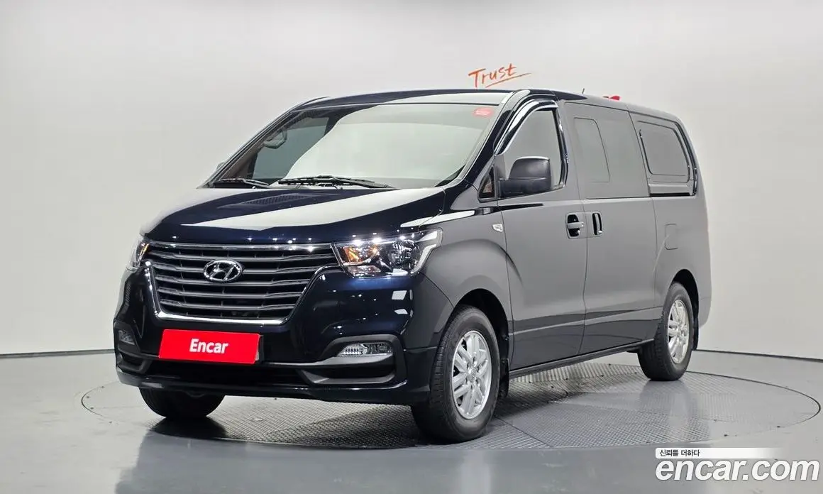 Hyundai Starex 2019 2.5 автомат (гидро), фото 1 Hyundai Starex 2019 2.5 автомат (гидро), фото 1