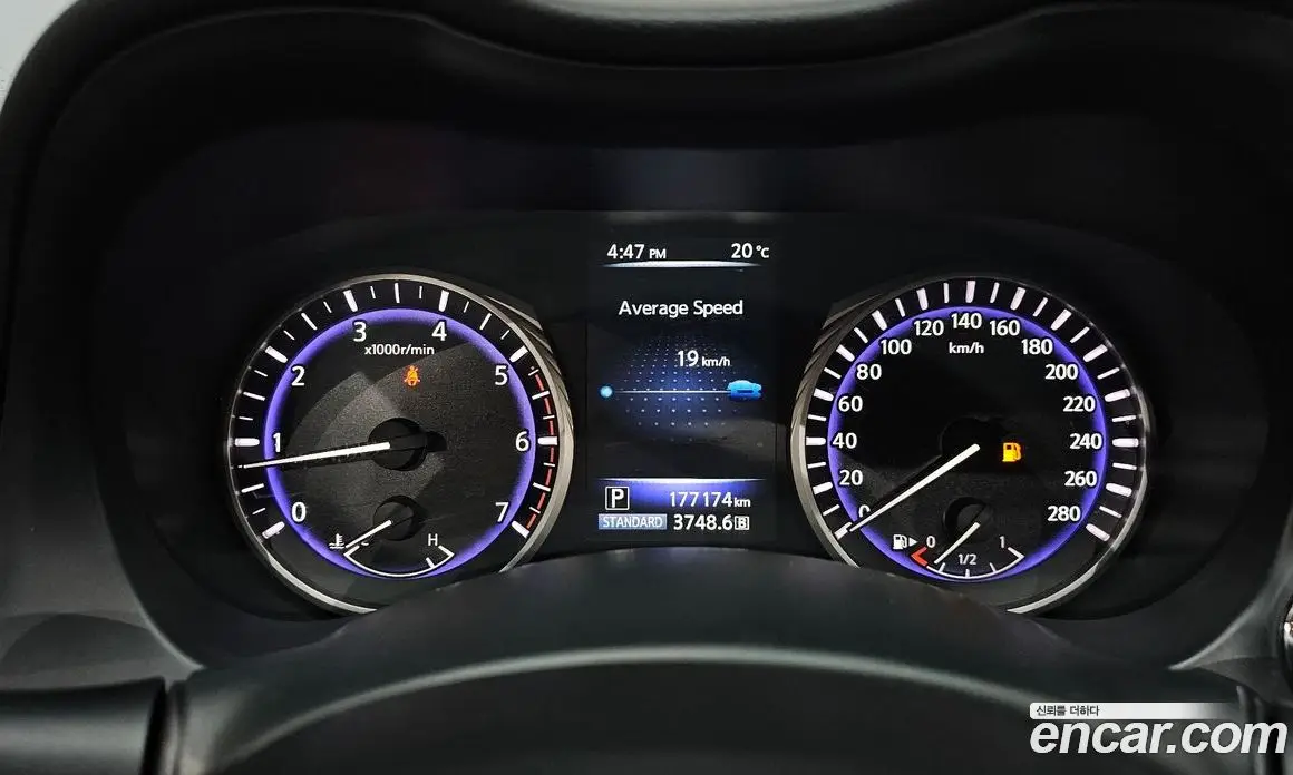Infiniti Q50 2016 2.1 автомат (гидро), фото 8 Infiniti Q50 2016 2.1 автомат (гидро), фото 8