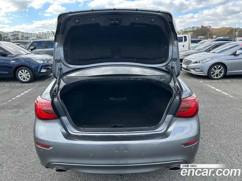 Infiniti Q70 2018 3.7 автомат (гидро), фото 18 Infiniti Q70 2018 3.7 автомат (гидро), фото 18