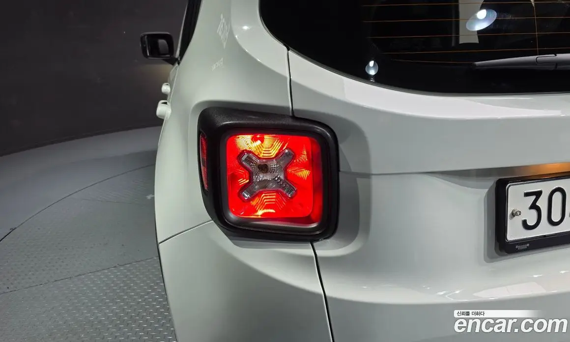 Jeep Renegade 2019 2.4 автомат (гидро), фото 9 Jeep Renegade 2019 2.4 автомат (гидро), фото 9