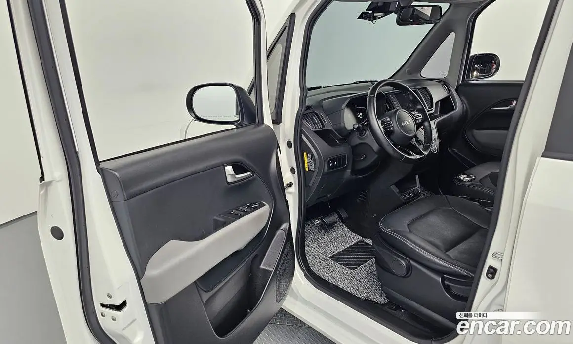 Kia Ray 2023 1.0 автомат (гидро), фото 13