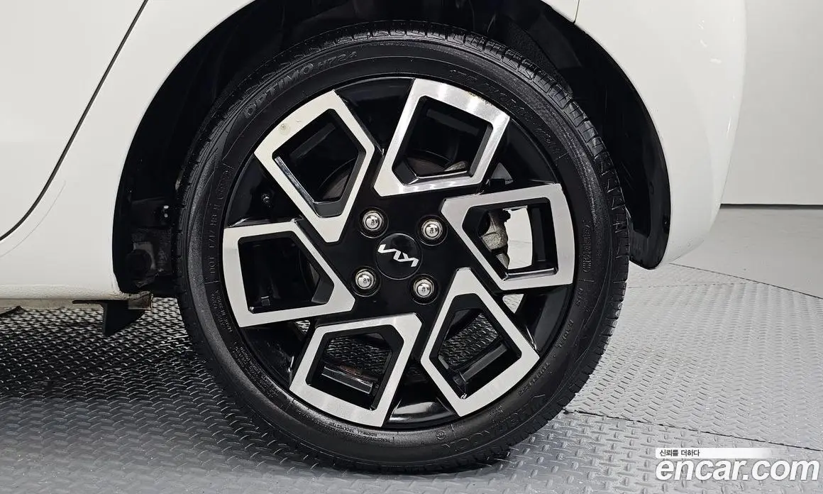 Kia Ray 2023 1.0 автомат (гидро), фото 7