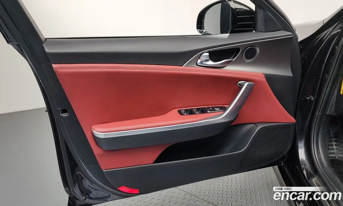 Kia Stinger 2020 2.0 автомат (гидро), фото 14 Kia Stinger 2020 2.0 автомат (гидро), фото 14