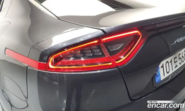 Kia Stinger 2020 2.0 автомат (гидро), миниатюра 9 Kia Stinger 2020 2.0 автомат (гидро), миниатюра 9