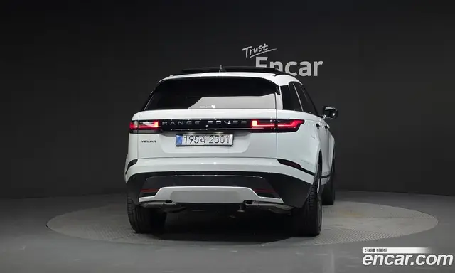 Land Rover Range Rover Velar 2025 2.0 автомат (гидро), миниатюра 4 Land Rover Range Rover Velar 2025 2.0 автомат (гидро), миниатюра 4