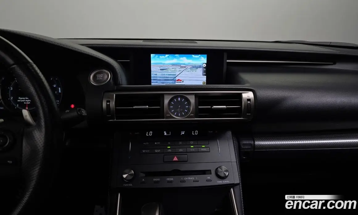 Lexus IS 2016 2.0 автомат (гидро), фото 15 Lexus IS 2016 2.0 автомат (гидро), фото 15