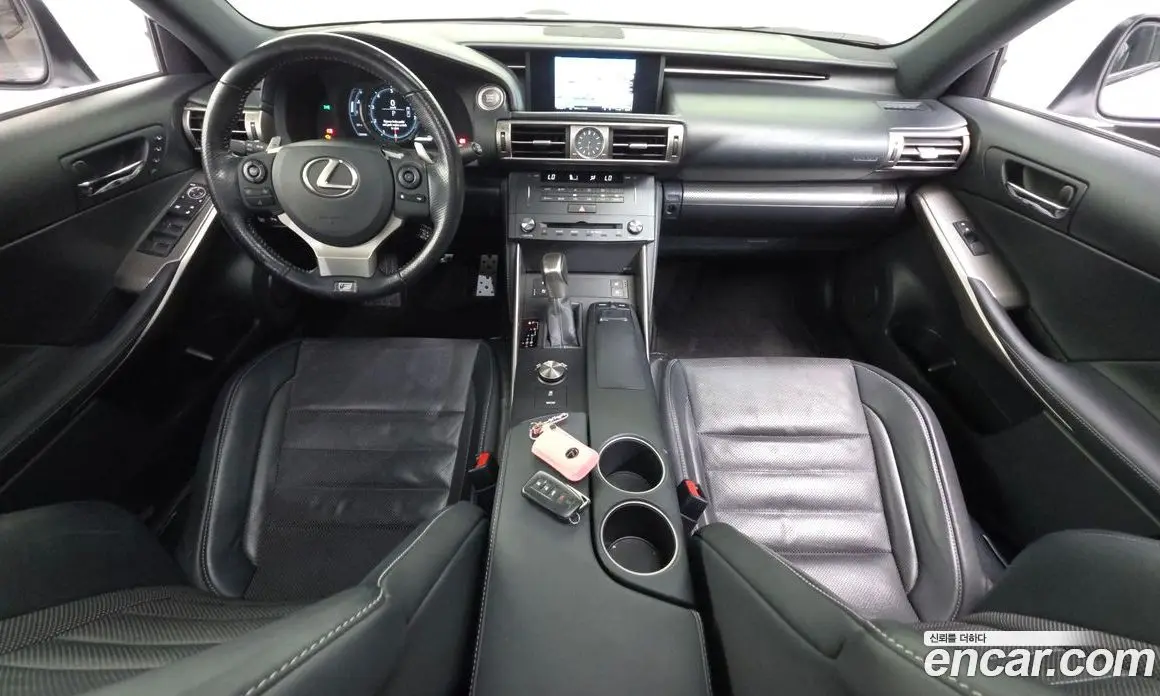 Lexus IS 2016 2.0 автомат (гидро), фото 7 Lexus IS 2016 2.0 автомат (гидро), фото 7