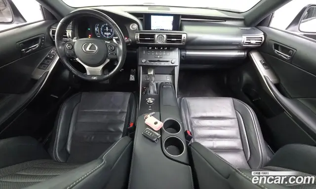 Lexus IS 2016 2.0 автомат (гидро), миниатюра 7 Lexus IS 2016 2.0 автомат (гидро), миниатюра 7