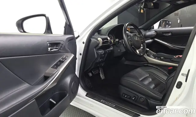 Lexus IS 2016 2.0 автомат (гидро), миниатюра 10 Lexus IS 2016 2.0 автомат (гидро), миниатюра 10