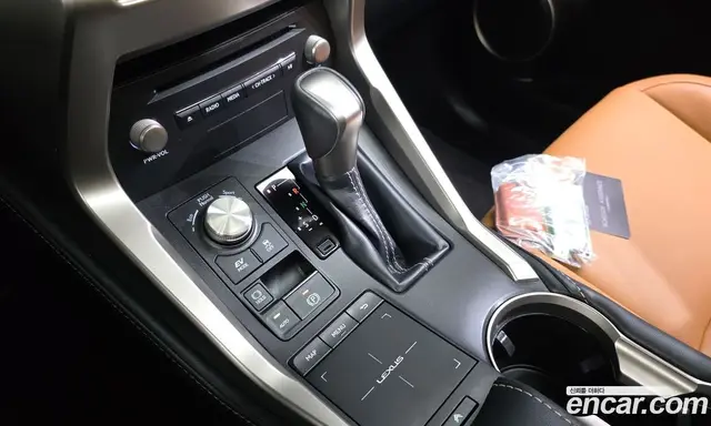Lexus NX 2019 2.5 автомат (гидро), миниатюра 12