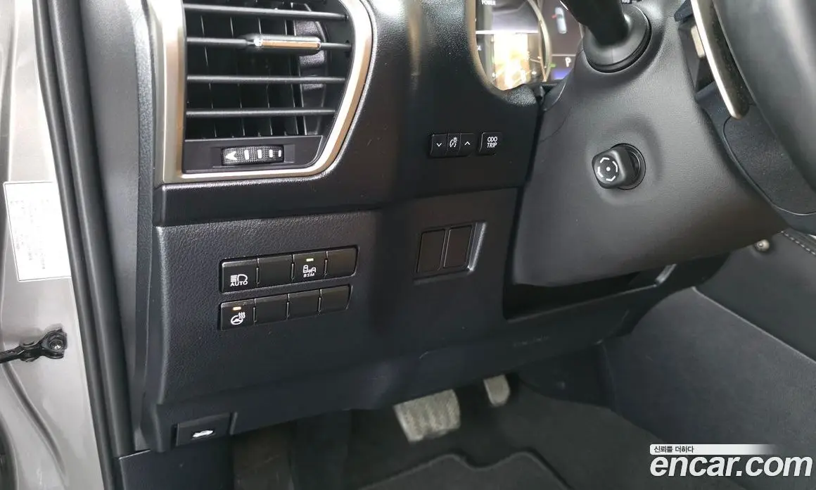 Lexus NX 2019 2.5 автомат (гидро), фото 20 Lexus NX 2019 2.5 автомат (гидро), фото 20