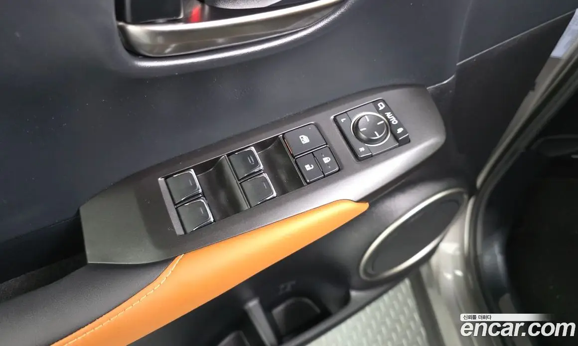 Lexus NX 2019 2.5 автомат (гидро), фото 28 Lexus NX 2019 2.5 автомат (гидро), фото 28