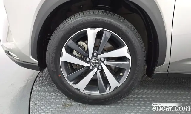 Lexus NX 2019 2.5 автомат (гидро), миниатюра 5 Lexus NX 2019 2.5 автомат (гидро), миниатюра 5