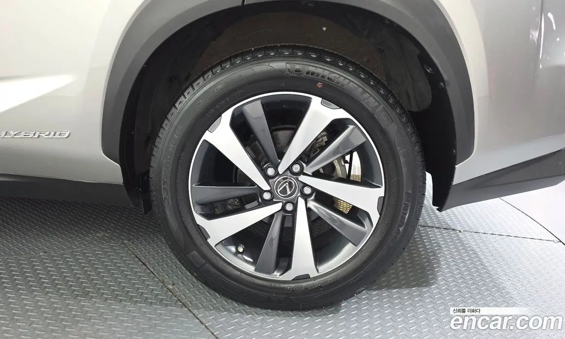 Lexus NX 2019 2.5 автомат (гидро), фото 7 Lexus NX 2019 2.5 автомат (гидро), фото 7