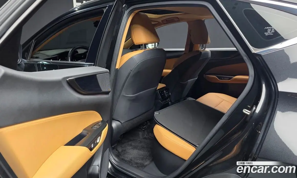 Lexus NX 2023 2.5 автомат (гидро), фото 16 Lexus NX 2023 2.5 автомат (гидро), фото 16
