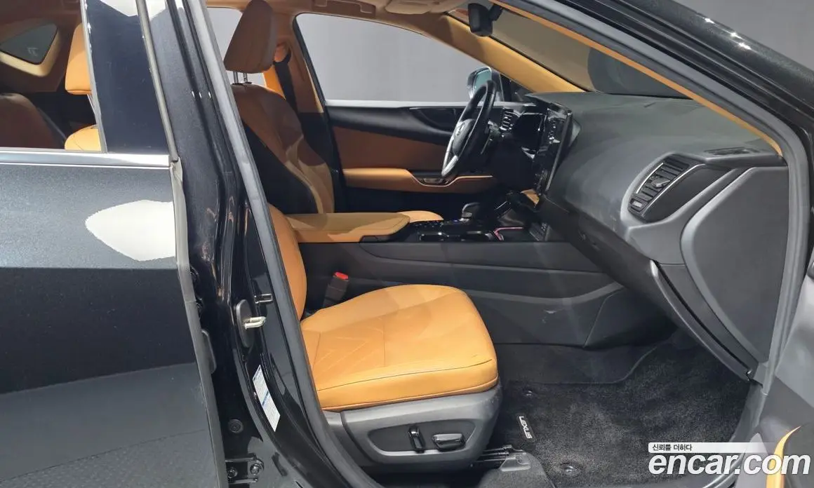Lexus NX 2023 2.5 автомат (гидро), фото 17 Lexus NX 2023 2.5 автомат (гидро), фото 17