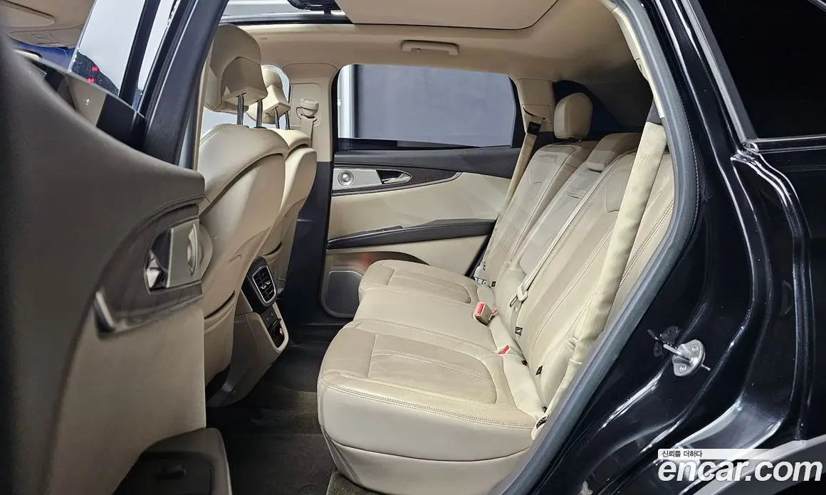 Lincoln MKX 2017 2.7 автомат (гидро), фото 18 Lincoln MKX 2017 2.7 автомат (гидро), фото 18
