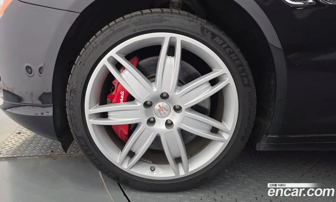 Maserati Quattroporte 2014 3.8 автомат (гидро), фото 5 Maserati Quattroporte 2014 3.8 автомат (гидро), фото 5