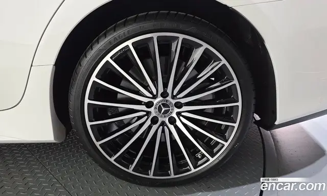 Mercedes-Benz CLS-Class 2023 3.0 автомат (гидро), миниатюра 7
