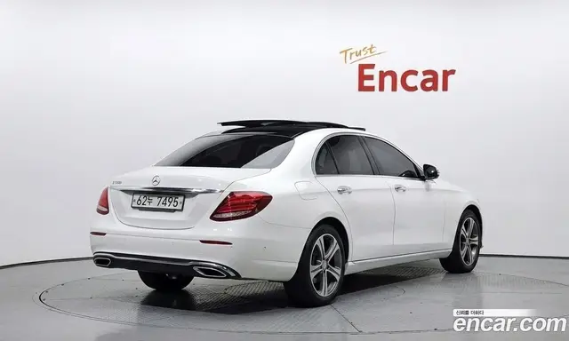 Mercedes-Benz E-Class 2017 2.0 автомат (гидро), миниатюра 2 Mercedes-Benz E-Class 2017 2.0 автомат (гидро), миниатюра 2