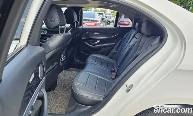 Mercedes-Benz E-Class 2017 2.0 автомат (гидро), миниатюра 11 Mercedes-Benz E-Class 2017 2.0 автомат (гидро), миниатюра 11