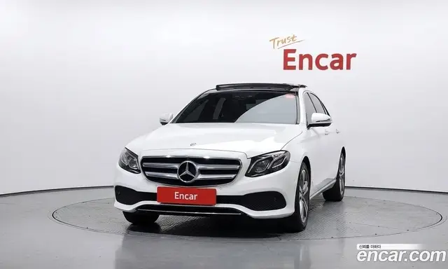 Mercedes-Benz E-Class 2017 2.0 автомат (гидро), миниатюра 3 Mercedes-Benz E-Class 2017 2.0 автомат (гидро), миниатюра 3