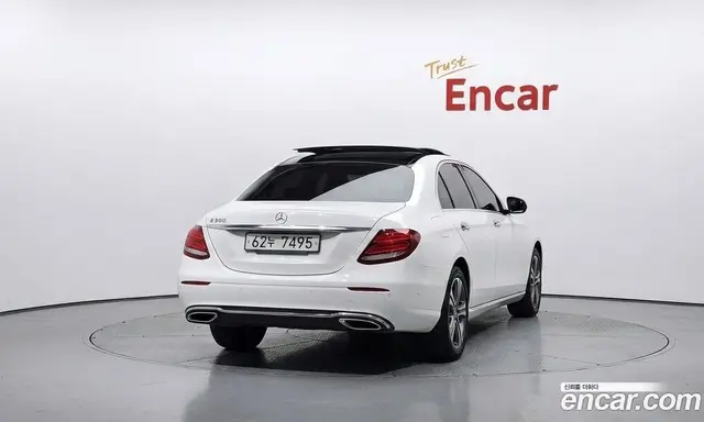 Mercedes-Benz E-Class 2017 2.0 автомат (гидро), миниатюра 4 Mercedes-Benz E-Class 2017 2.0 автомат (гидро), миниатюра 4