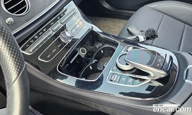 Mercedes-Benz E-Class 2017 2.0 автомат (гидро), миниатюра 9 Mercedes-Benz E-Class 2017 2.0 автомат (гидро), миниатюра 9
