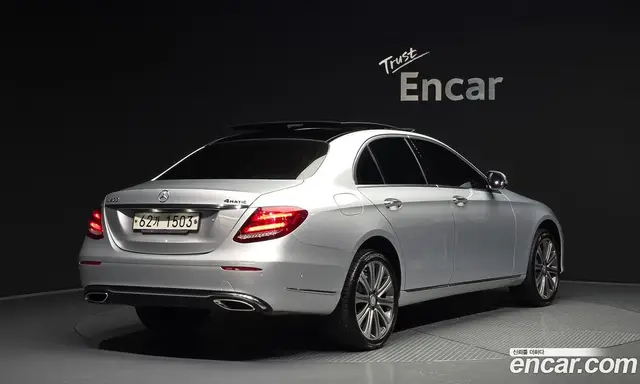 Mercedes-Benz E-Class 2017 3.0 автомат (гидро), миниатюра 2