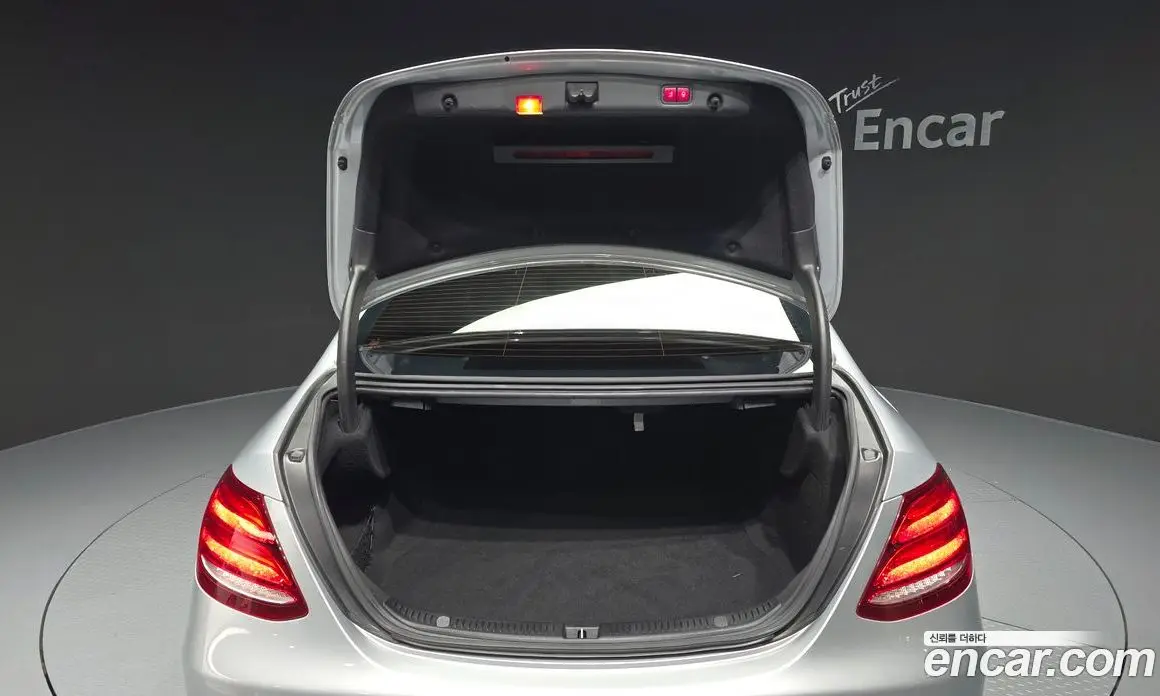 Mercedes-Benz E-Class 2017 3.0 автомат (гидро), фото 20