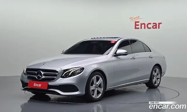 Mercedes-Benz E-Class 2018 2.0 автомат (гидро), миниатюра 1 Mercedes-Benz E-Class 2018 2.0 автомат (гидро), миниатюра 1