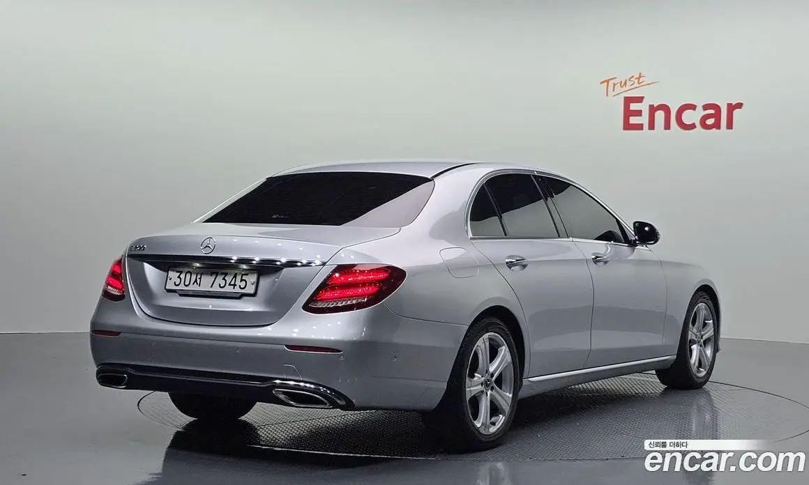 Mercedes-Benz E-Class 2018 2.0 автомат (гидро), фото 2 Mercedes-Benz E-Class 2018 2.0 автомат (гидро), фото 2
