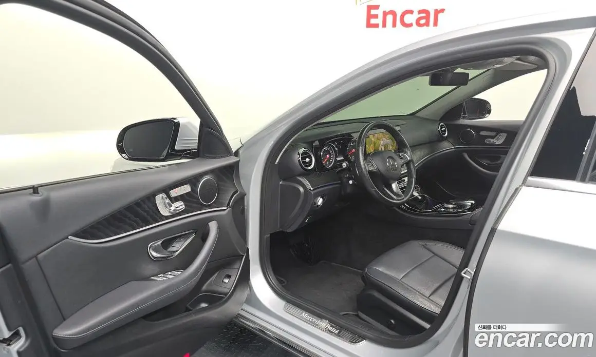 Mercedes-Benz E-Class 2018 2.0 автомат (гидро), фото 13 Mercedes-Benz E-Class 2018 2.0 автомат (гидро), фото 13