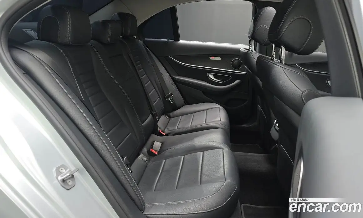 Mercedes-Benz E-Class 2018 2.0 автомат (гидро), фото 17 Mercedes-Benz E-Class 2018 2.0 автомат (гидро), фото 17