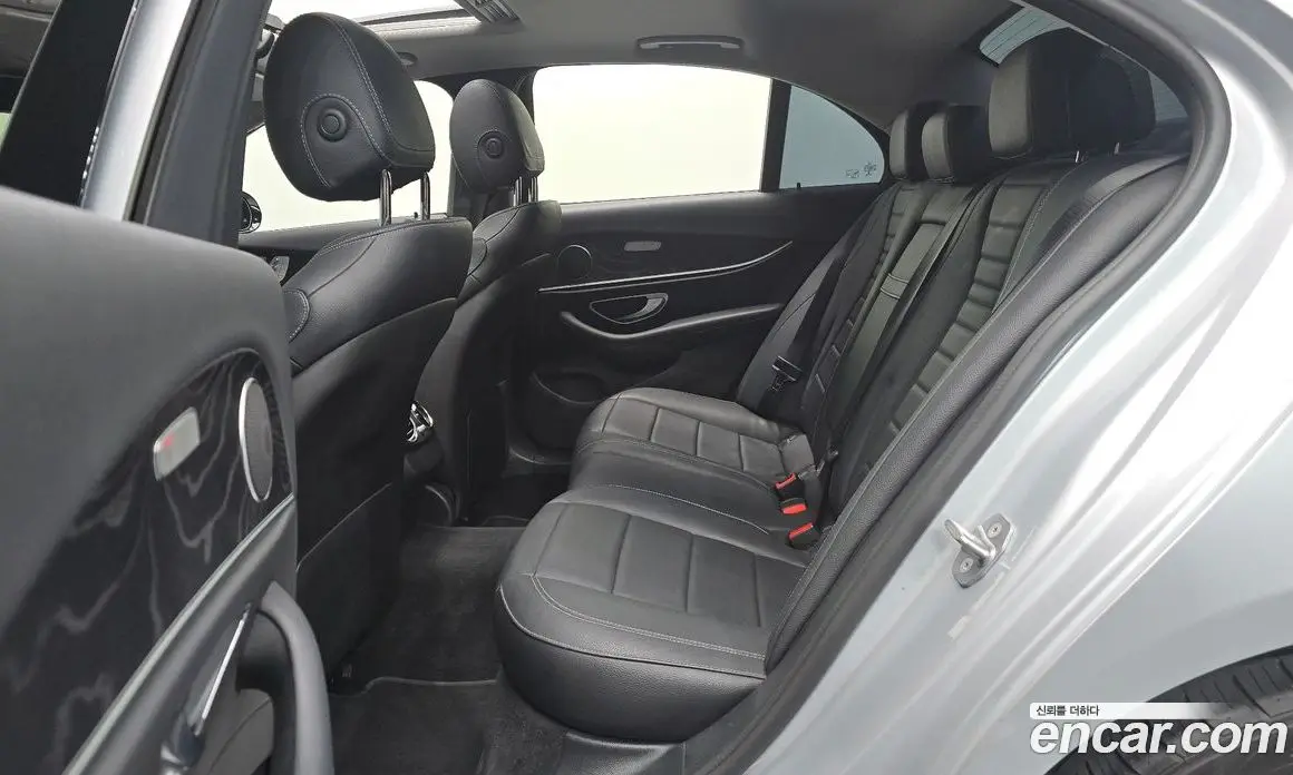 Mercedes-Benz E-Class 2018 2.0 автомат (гидро), фото 18 Mercedes-Benz E-Class 2018 2.0 автомат (гидро), фото 18