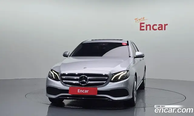 Mercedes-Benz E-Class 2018 2.0 автомат (гидро), миниатюра 3 Mercedes-Benz E-Class 2018 2.0 автомат (гидро), миниатюра 3