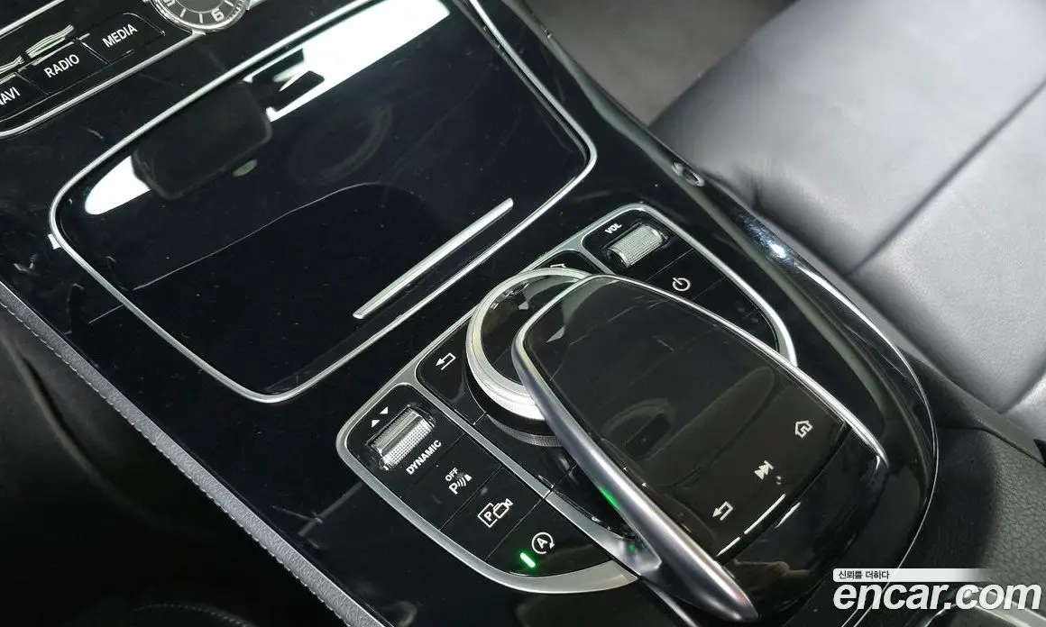 Mercedes-Benz E-Class 2018 2.0 автомат (гидро), фото 24 Mercedes-Benz E-Class 2018 2.0 автомат (гидро), фото 24